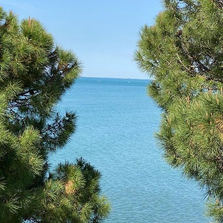 Apartment Mit Meerblick Am Strand Costa Azzura Grado Exterior foto
